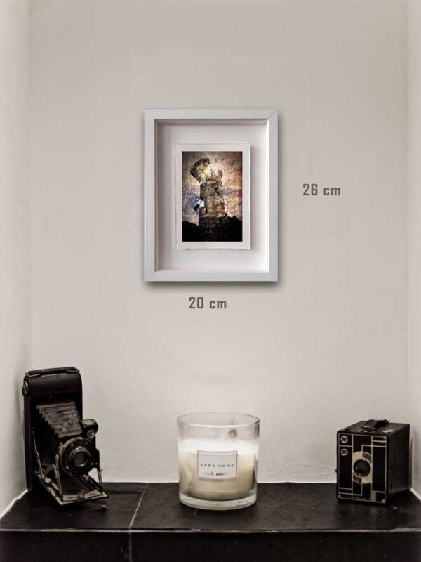 Photographie issue de la série Les lames de l'Âme par Justine Darmon mise en situation