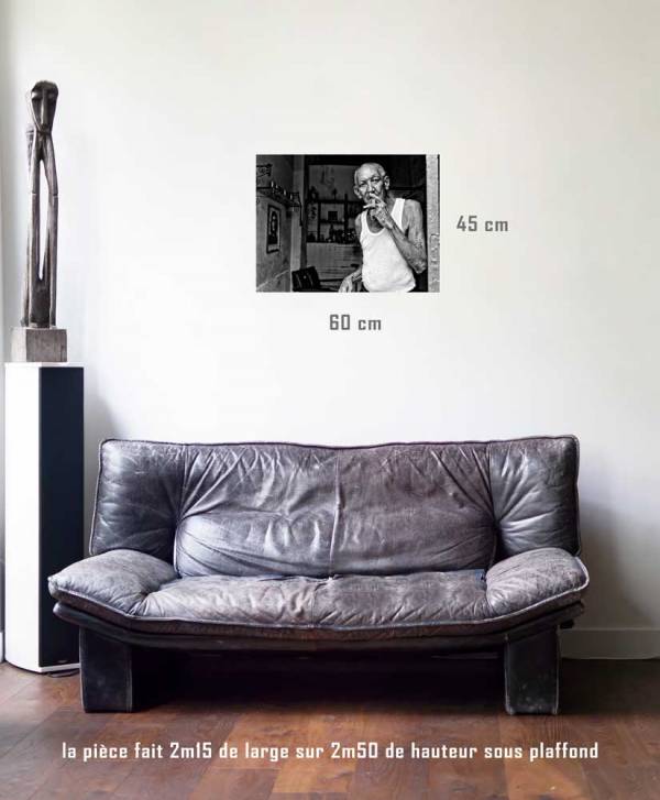 Le vieil homme aux souvenirs -tirage en situation-45 x 60- Cuba, au delà des couleurs par Justine Darmon