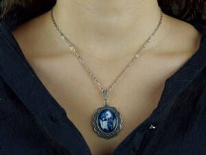 Collier N 8 (Grand pendentif), Les bijoux des Lames