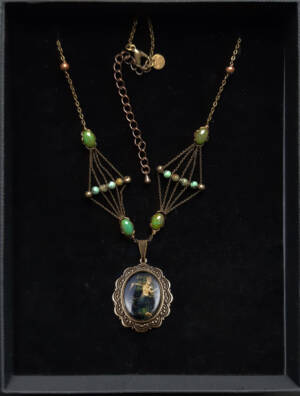 Collier N 5 (grand pendentif), Les bijoux des Lames